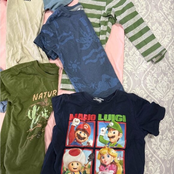 Kids Graphic T-Shirts Bundle - Picture 3 of 5